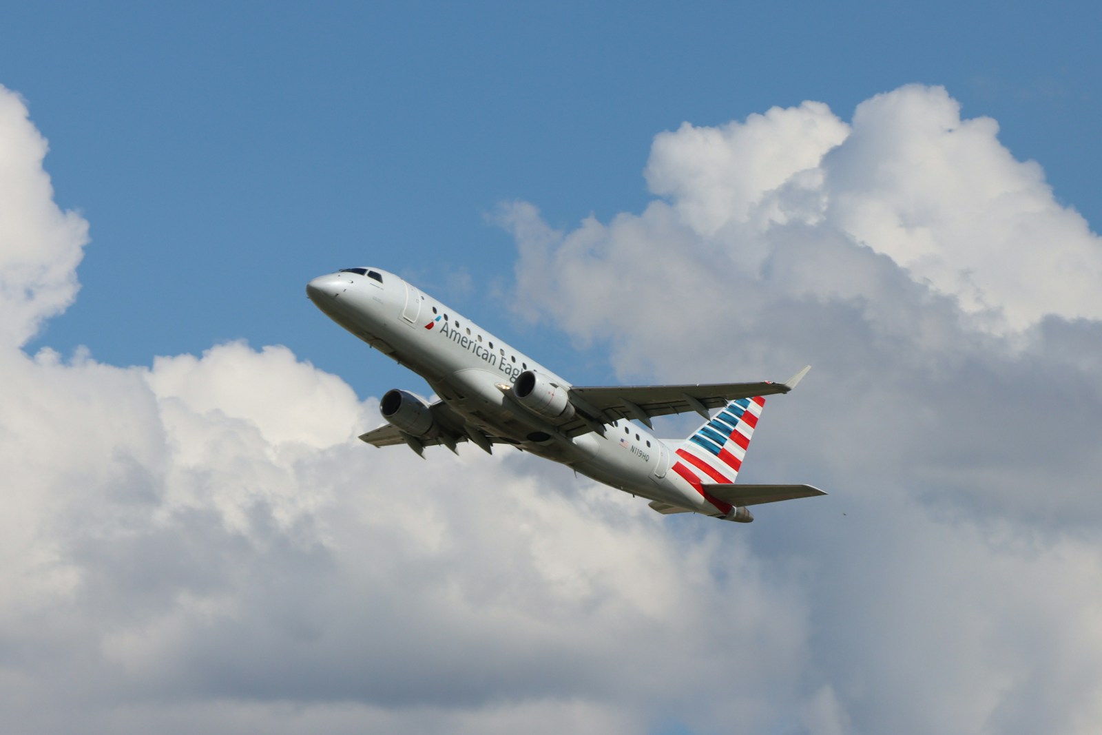 Flight routes from USA to London Heathrow for chauffeur pickup