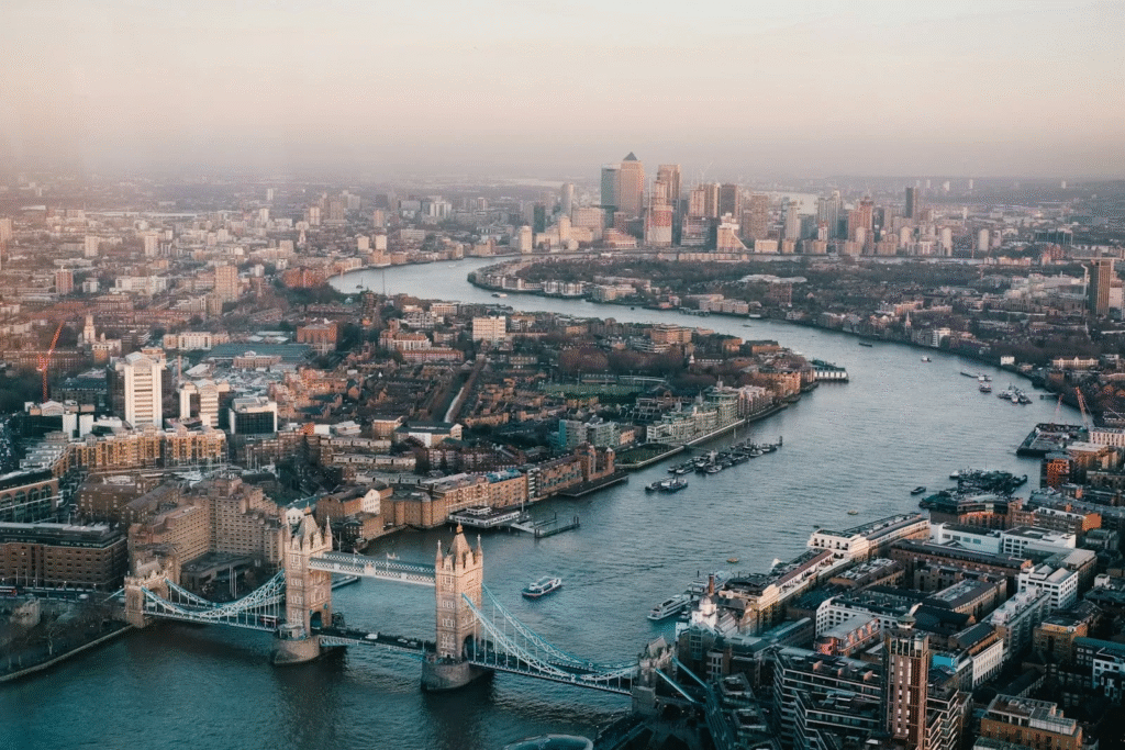 Heathrow Airport to London Taxi and chauffeur transfer service