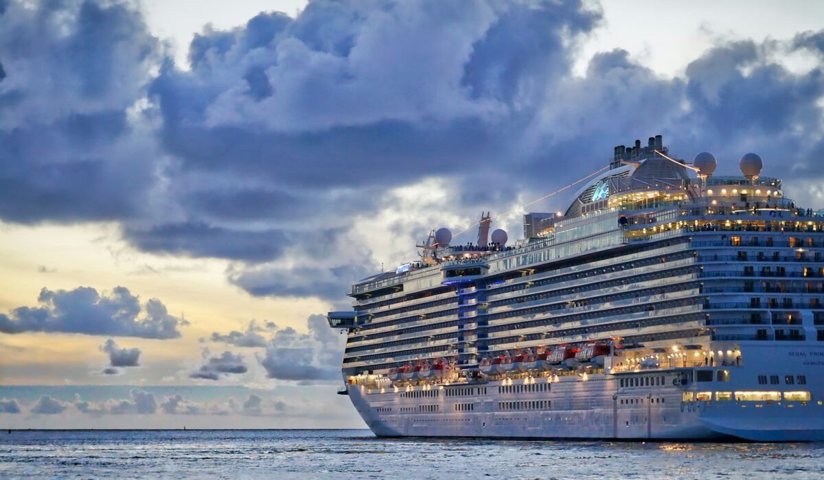 Heathrow to Cruise Port Taxi Transfer